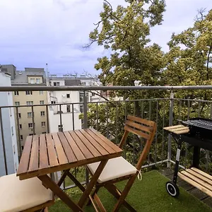 Sunshine Deluxe With Porch Near Schönbrunn Palace&westbahnhof Wien